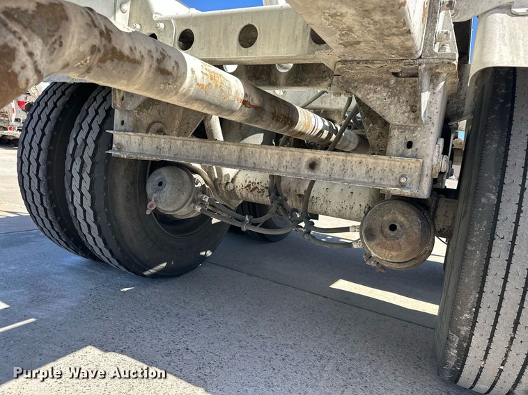 image for item DT6519 2006 Heil pneumatic dry bulk trailer