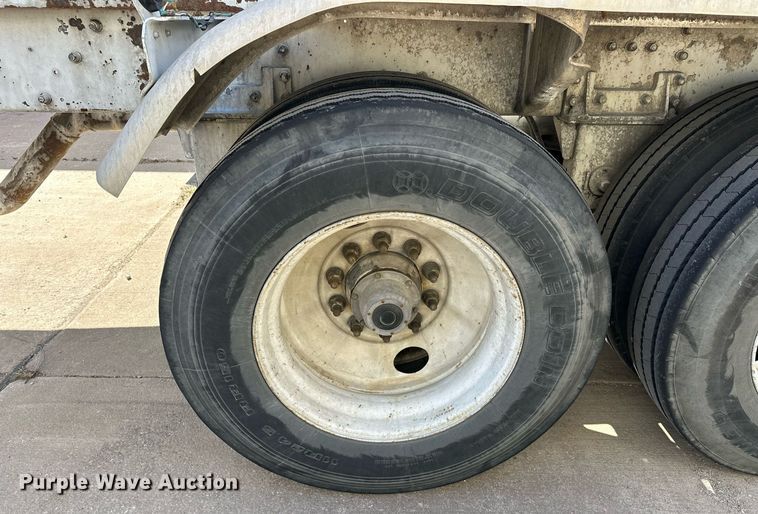 image for item DT6519 2006 Heil pneumatic dry bulk trailer