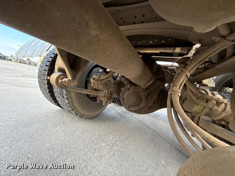 image for item DW5071 2017 Freightliner Cascadia semi truck