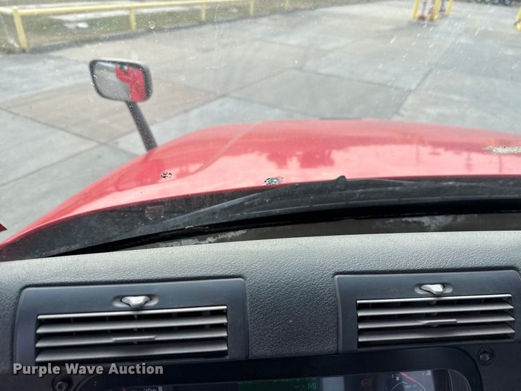 image for item DW5071 2017 Freightliner Cascadia semi truck