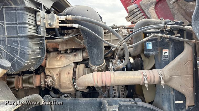 image for item DW5071 2017 Freightliner Cascadia semi truck