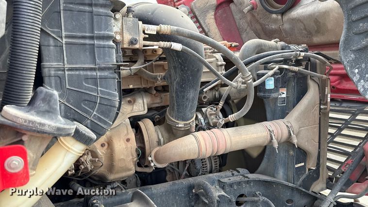 image for item DW5071 2017 Freightliner Cascadia semi truck