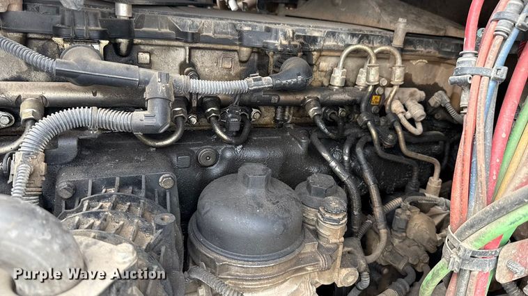 image for item DW5071 2017 Freightliner Cascadia semi truck