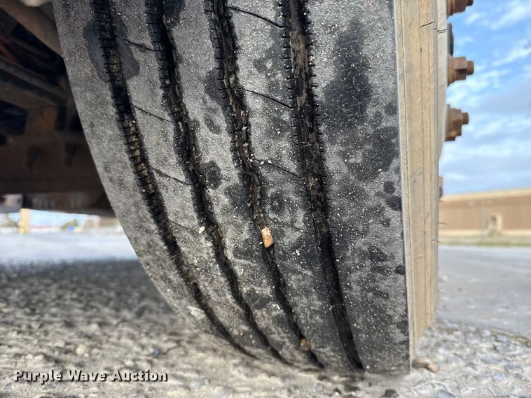 image for item DW5071 2017 Freightliner Cascadia semi truck