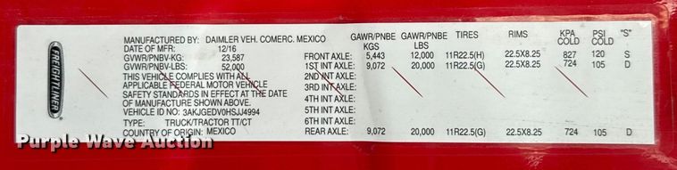 image for item DW5071 2017 Freightliner Cascadia semi truck