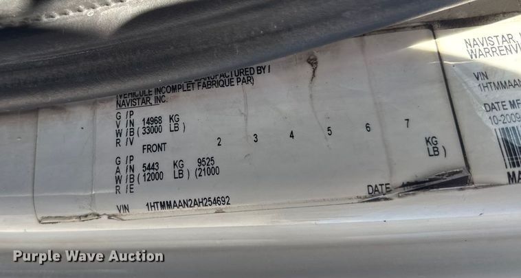 image for item DW6676 2010 International 4300 truck cab and chassis