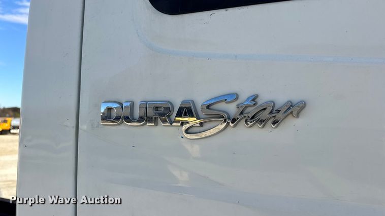 image for item DW6678 2010 International 4300 truck cab and chassis