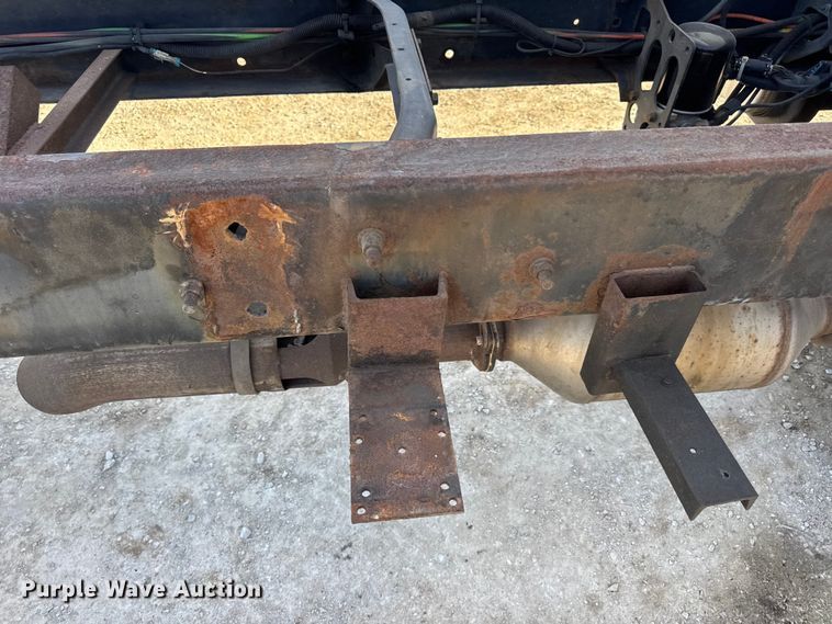 image for item DW6679 2010 International 4300 truck cab and chassis