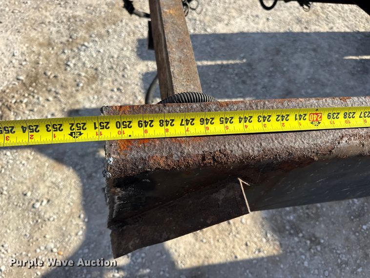 image for item DW6679 2010 International 4300 truck cab and chassis