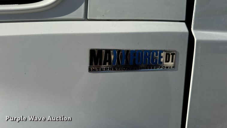 image for item DW6679 2010 International 4300 truck cab and chassis