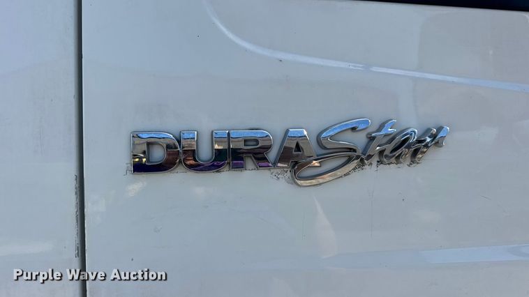 image for item DW6679 2010 International 4300 truck cab and chassis