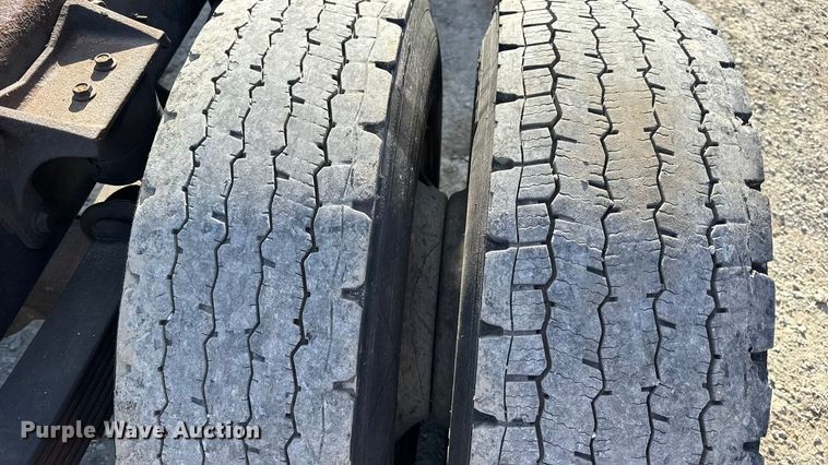 image for item DW6679 2010 International 4300 truck cab and chassis