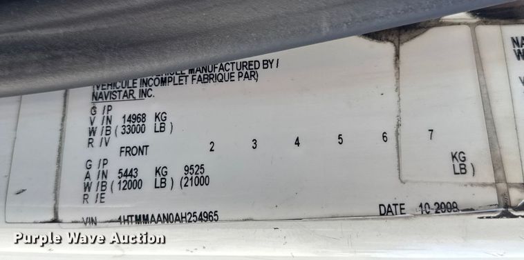 image for item DW6679 2010 International 4300 truck cab and chassis