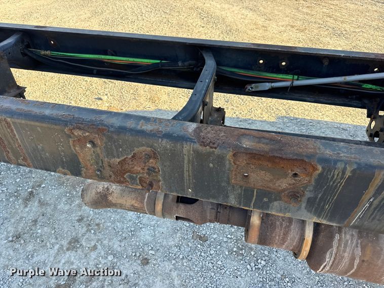 image for item DW6680 2010 International 4400 DuraStar truck cab and chassis