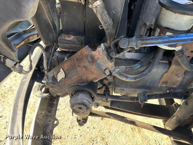 image for item DW6680 2010 International 4400 DuraStar truck cab and chassis