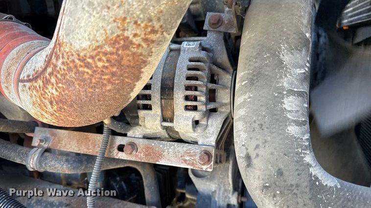 image for item DW6680 2010 International 4400 DuraStar truck cab and chassis