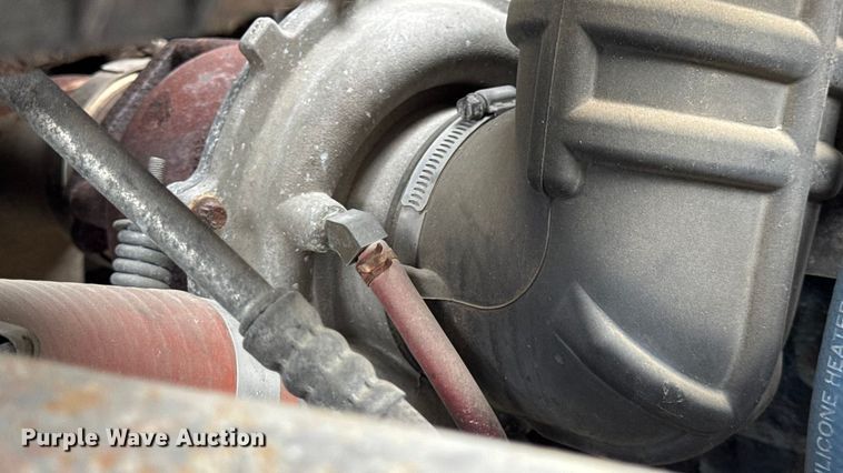 image for item DW6731 2004 International 4400 truck cab and chassis