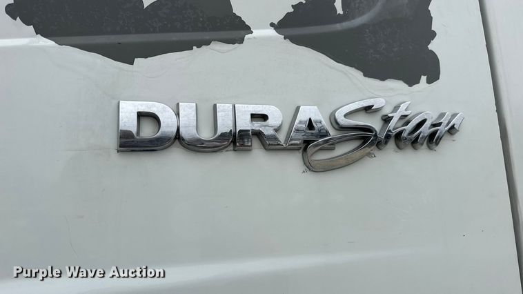 image for item DW6732 2010 International 4300 truck cab and chassis