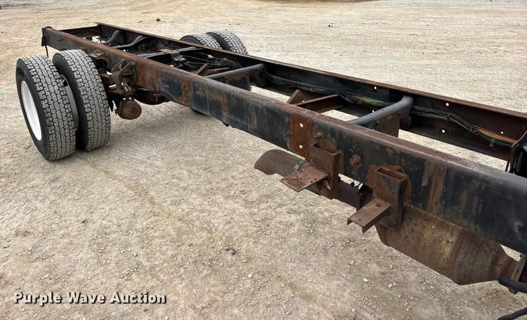 image for item DW6732 2010 International 4300 truck cab and chassis