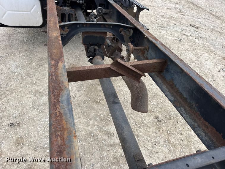 image for item DW6732 2010 International 4300 truck cab and chassis