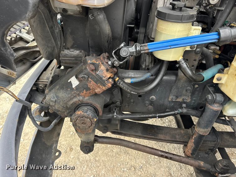 image for item DW6732 2010 International 4300 truck cab and chassis