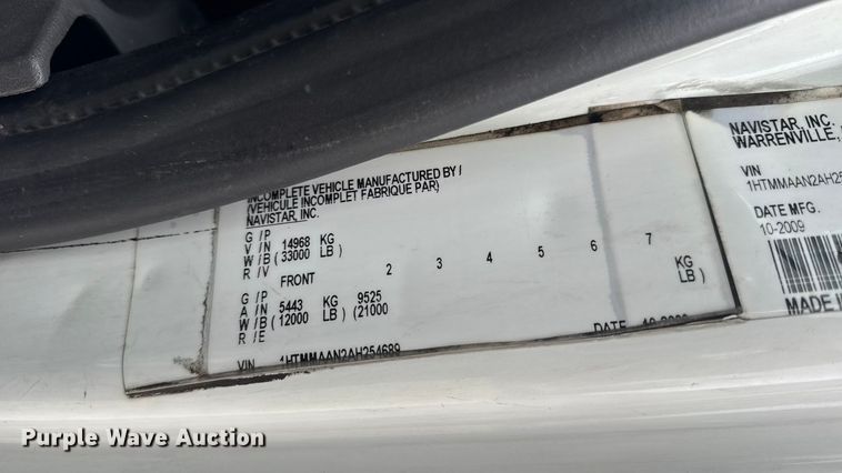 image for item DW6732 2010 International 4300 truck cab and chassis