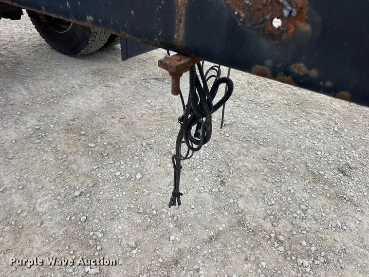 image for item DW6733 2010 International 4300 truck cab and chassis