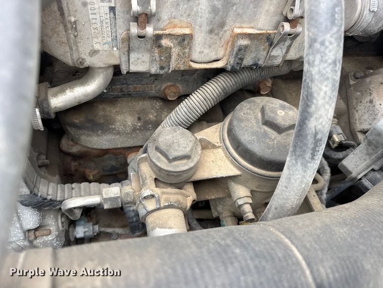 image for item DW6733 2010 International 4300 truck cab and chassis