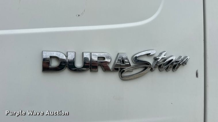 image for item DW6734 2009 International 4400 truck cab and chassis