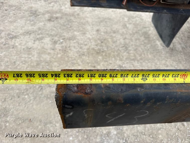 image for item DW6734 2009 International 4400 truck cab and chassis