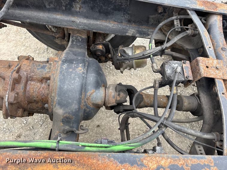 image for item DW6734 2009 International 4400 truck cab and chassis