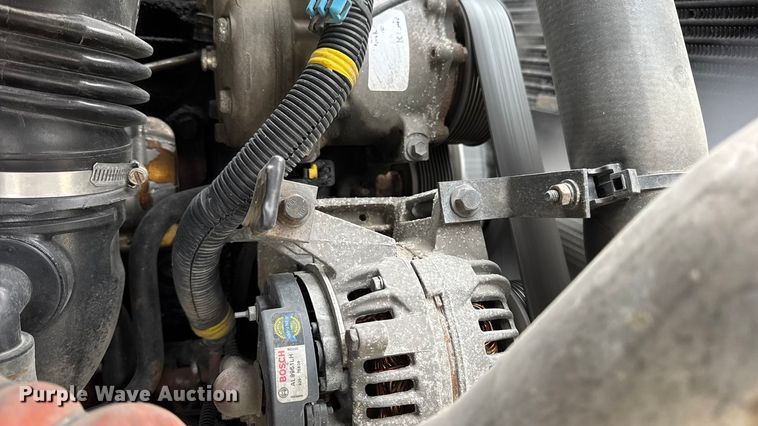 image for item DW6734 2009 International 4400 truck cab and chassis