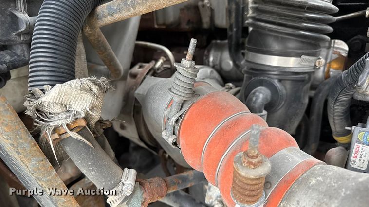 image for item DW6734 2009 International 4400 truck cab and chassis