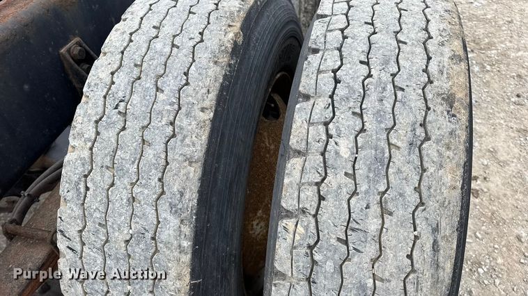 image for item DW6734 2009 International 4400 truck cab and chassis