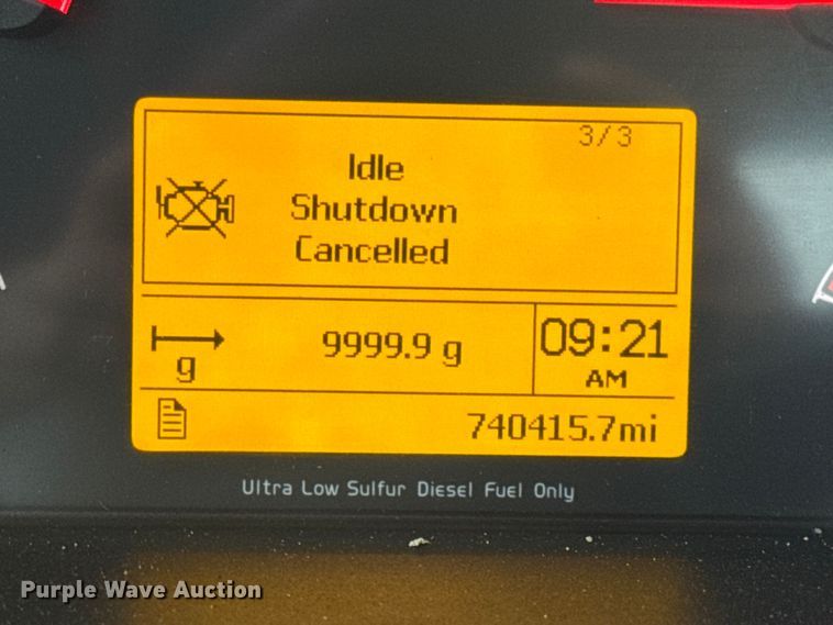 image for item DW6735 2013 Volvo VNL semi truck