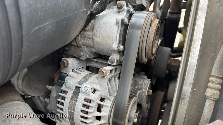 image for item DW6736 2007 International 4300 truck cab and chassis