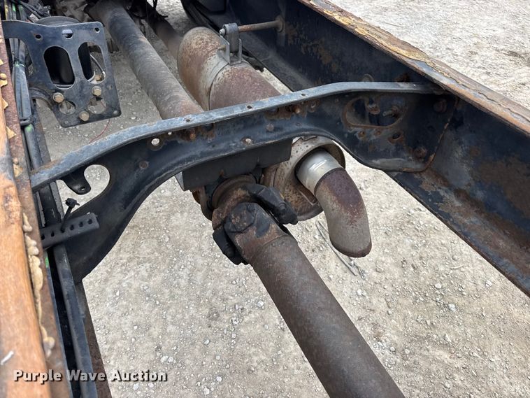 image for item DW6737 2006 International 4300 truck cab and chassis