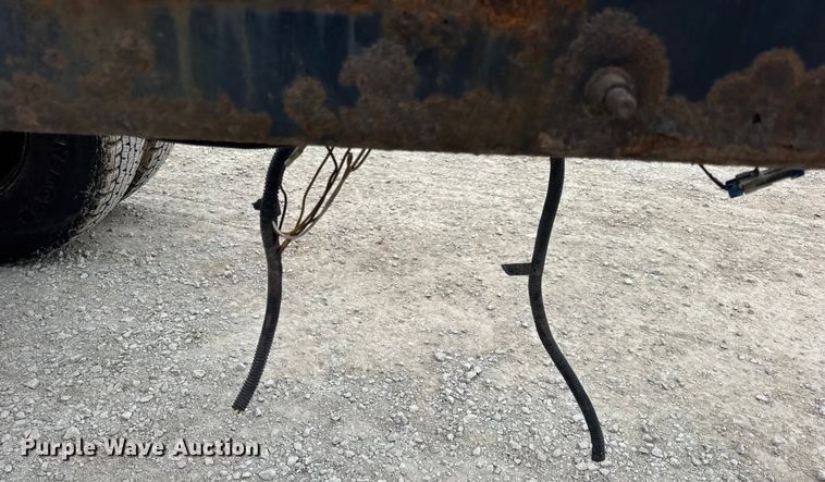 image for item DW6738 2010 International 4300 truck cab and chassis