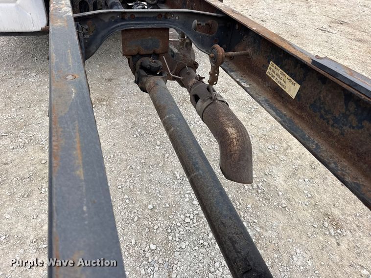 image for item DW6738 2010 International 4300 truck cab and chassis