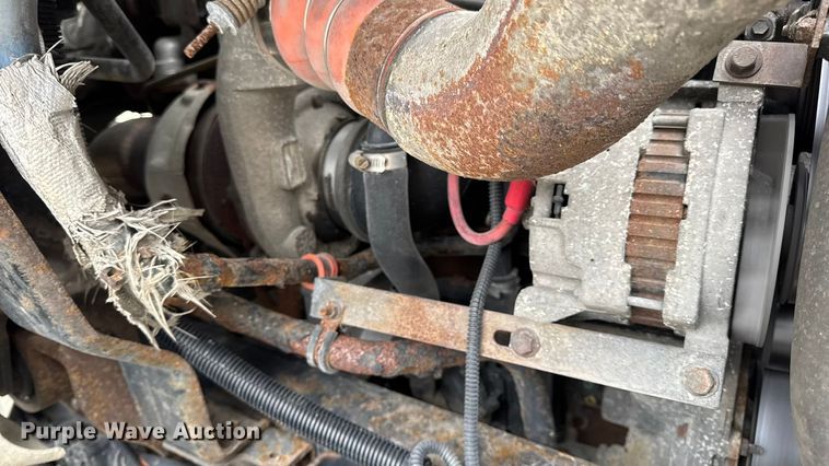 image for item DW6738 2010 International 4300 truck cab and chassis