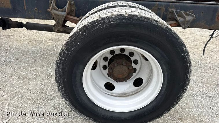 image for item DW6738 2010 International 4300 truck cab and chassis