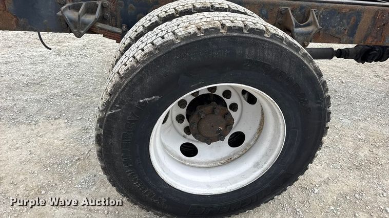 image for item DW6738 2010 International 4300 truck cab and chassis