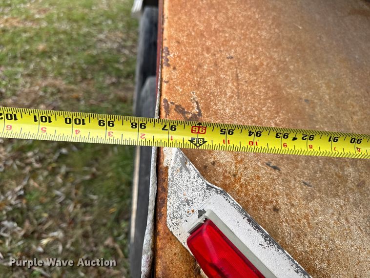 image for item EA2122 1988 Freightliner Conventional FLC fertilizer delivery truck