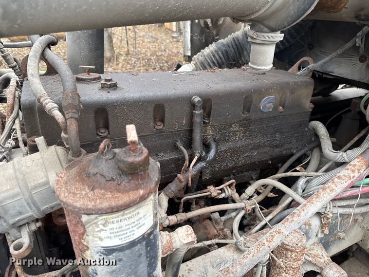 image for item EA2122 1988 Freightliner Conventional FLC fertilizer delivery truck