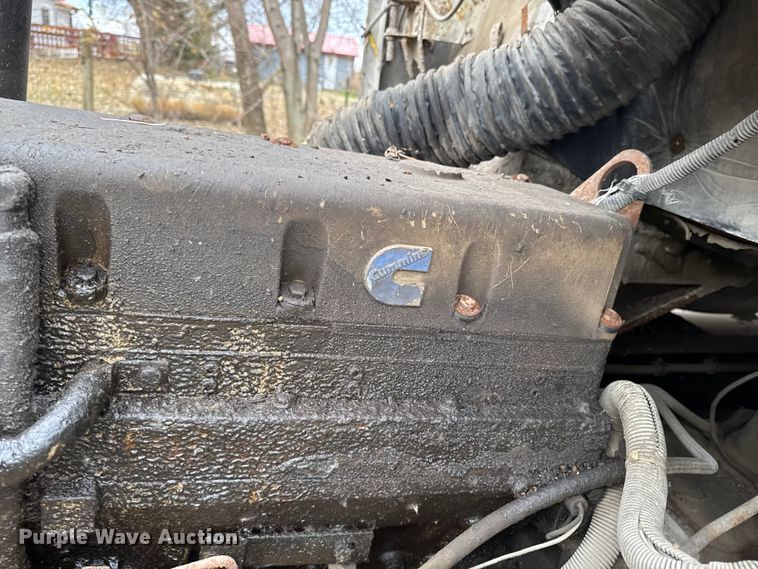 image for item EA2122 1988 Freightliner Conventional FLC fertilizer delivery truck