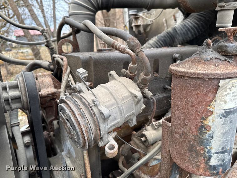 image for item EA2122 1988 Freightliner Conventional FLC fertilizer delivery truck