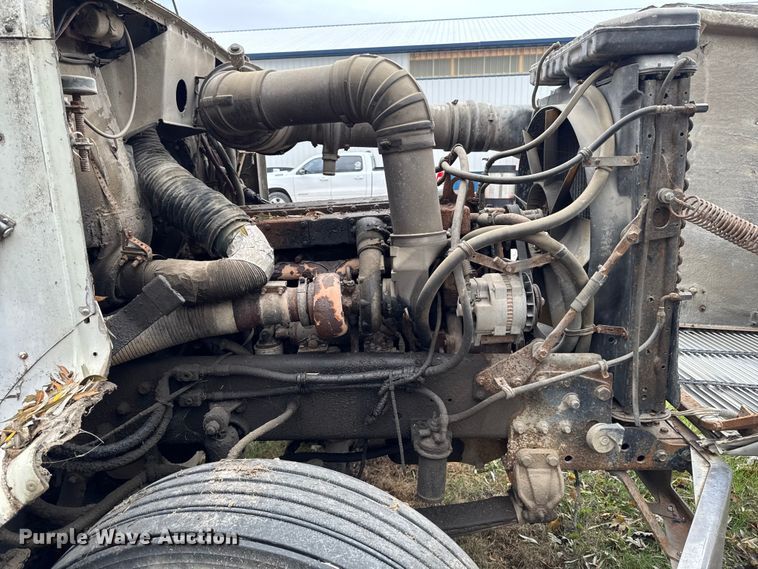 image for item EA2122 1988 Freightliner Conventional FLC fertilizer delivery truck