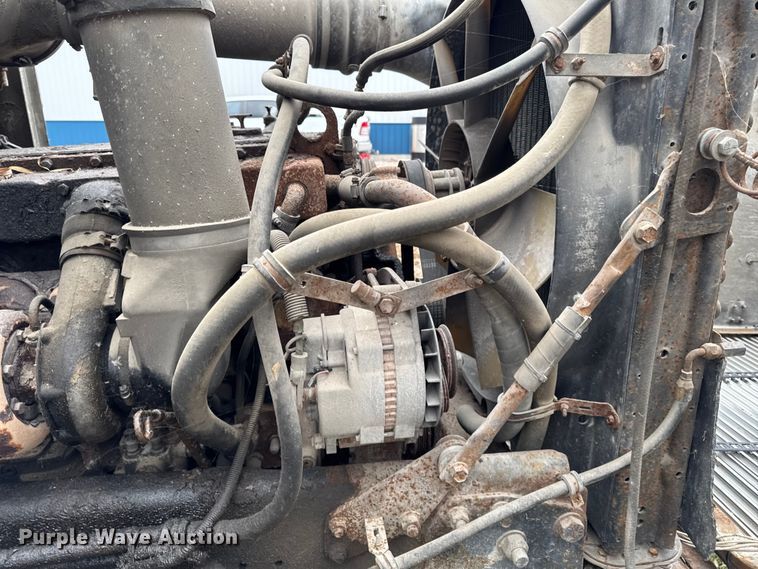 image for item EA2122 1988 Freightliner Conventional FLC fertilizer delivery truck