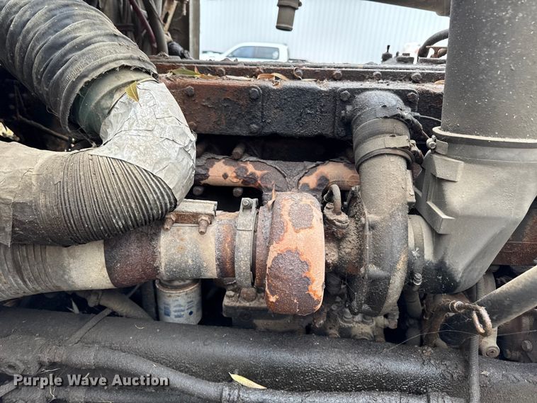 image for item EA2122 1988 Freightliner Conventional FLC fertilizer delivery truck