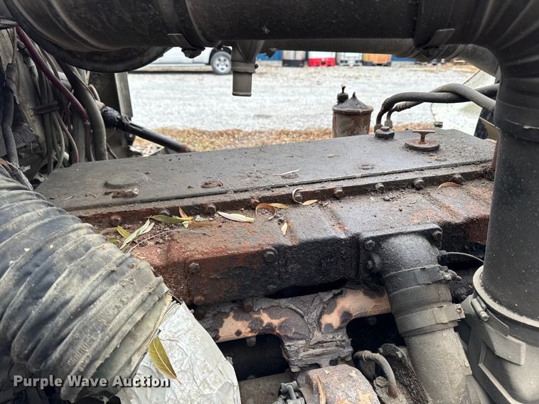 image for item EA2122 1988 Freightliner Conventional FLC fertilizer delivery truck